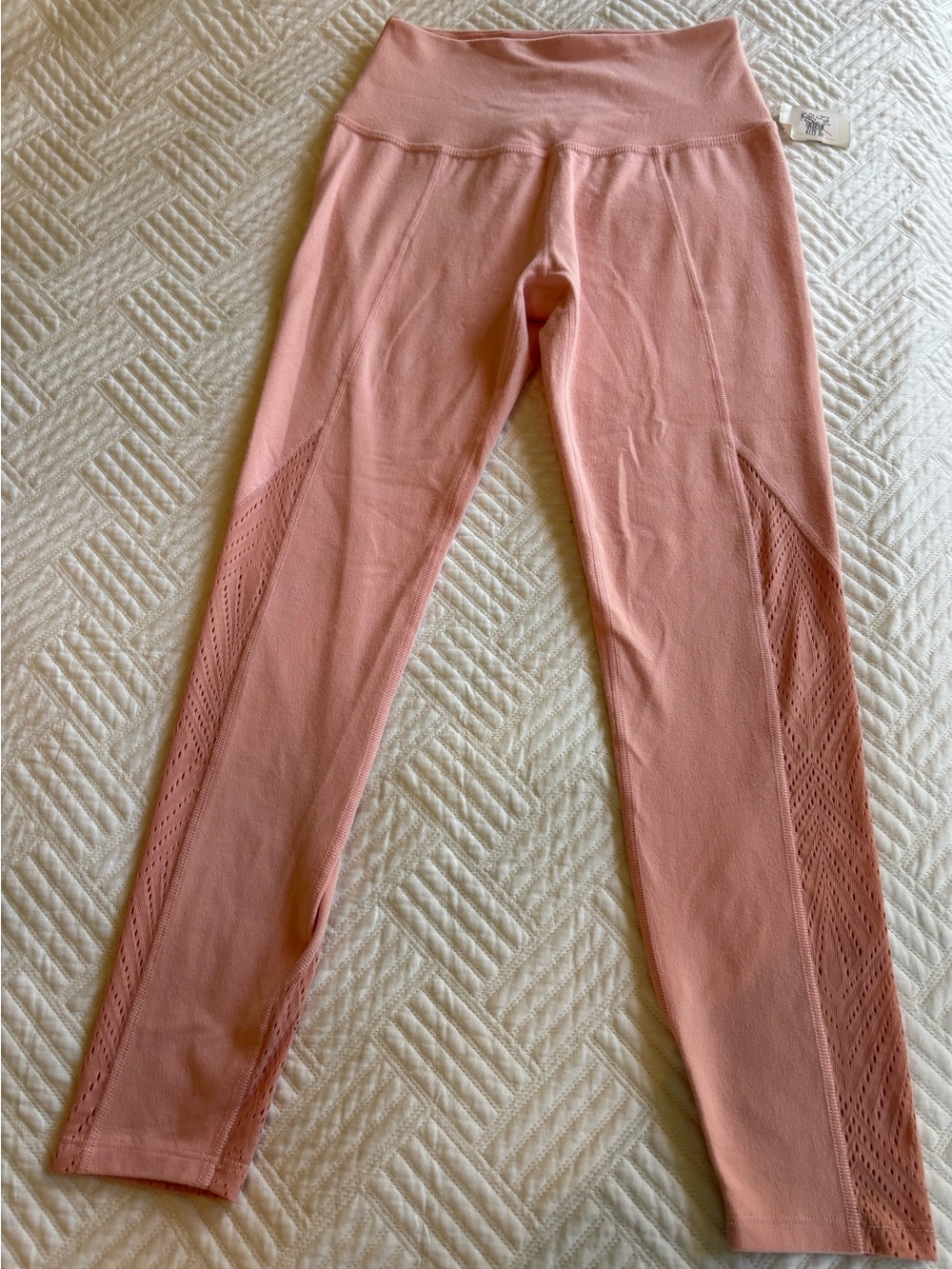 Beyond Yoga Women’s Seamless Rose Pink Leggings with Mesh Panels